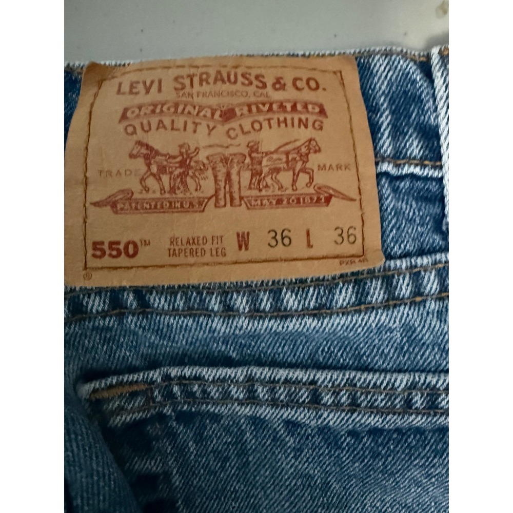 Levis 550 Relaxed Fit Tapered Leg Jeans Mens 36x36 Blue Denim Medium Wash